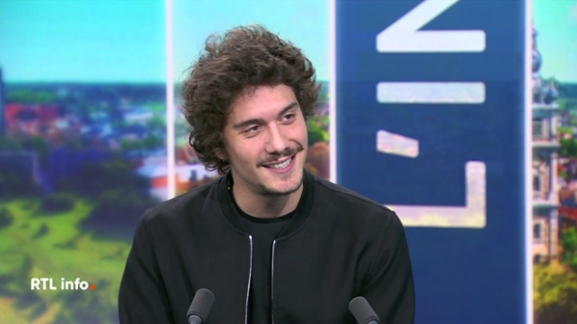 On retrouve en plateau le chanteur Thomas Goldberg pour présenter son premier album Masque(s).