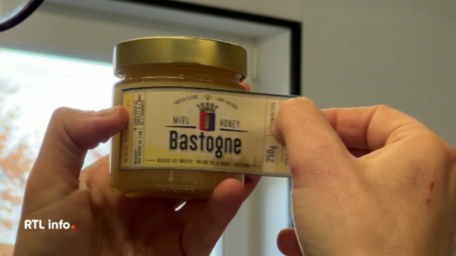 La Mouche à Miel a décroché une médaille d'or lors d'un concours qui a couronné le mois dernier les meilleurs nectars du pays. Derrière l'enseigne : Johan Arnould. Il s'est tourné vers l'apiculture il y a une dizaine d'années pour faire revivre une passion transmise par son grand-père.