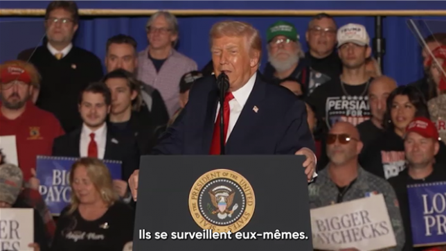 Lors de son retour en meeting, Donald Trump a multiplié insultes et propos xénophobes, visant notamment la Somalie, les migrants somaliens et l’élue Ilhan Omar, tout en attaquant aussi l’Europe.