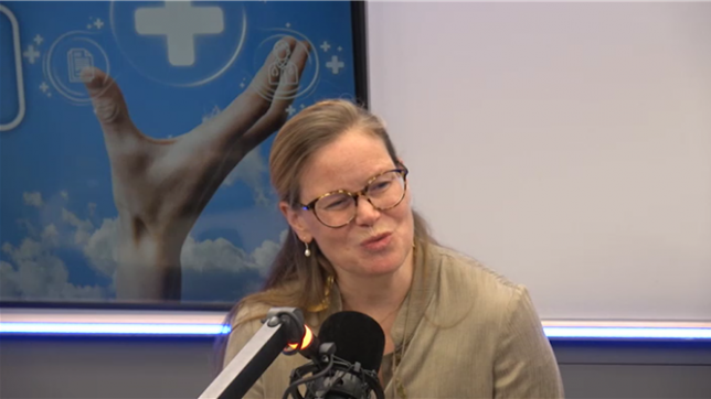 Chaque semaine, Caroline Fontenoy et son invité prennent le temps d'aborder une thématique importante dans le vidéocast Capital Santé.