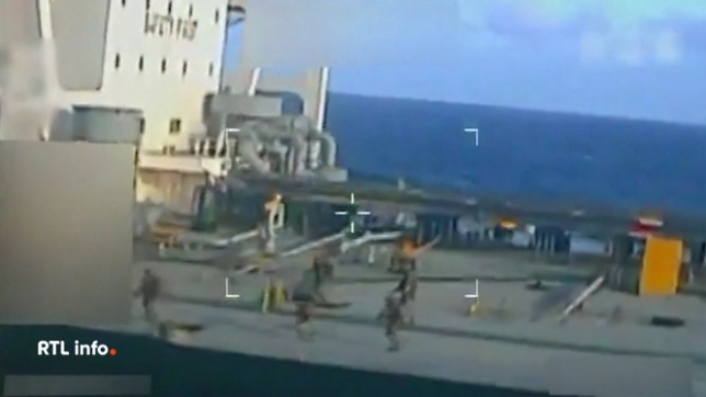 Les Etats-Unis ont arraisonné un grand pétrolier en mer des Caraïbes, au large du Venezuela. Cette saisie de force fait encore grimper un peu plus encore la tension entre Washington et Caracas.