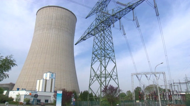 Le gestionnaire ORES annonce que les factures d'électricité augmenteront dans les prochaines années. Il est nécessaire de renforcer le réseau afin de supporter l'utilisation croissante de pompes à chaleur ou des bornes de recharge pour voitures électriques. Et c'est le consommateur qui va payer.