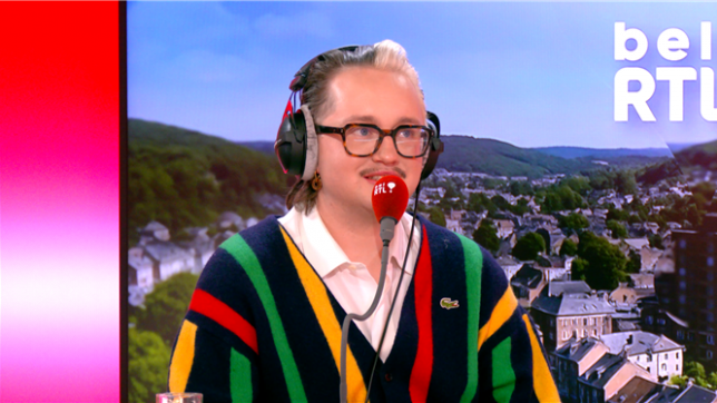 En finale de La France a un incroyable talent, le chanteur belge Antoine Delie espère décrocher les 100.000 euros pour financer un album et poursuivre sa carrière en indépendant.