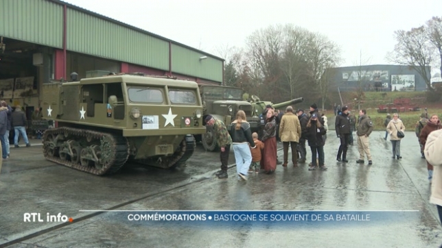 Les commémorations des 81 ans de l'offensive ardennaise ont débuté hier à Bastogne, en province de Luxembourg. Ce matin, une reconstitution avec des véhicules authentiques a eu lieu et a permis des balades sur les sites clés du conflit.