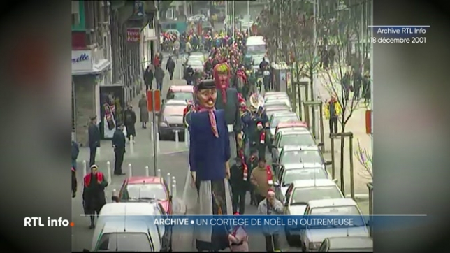 Le 18 décembre 2001, un cortège de Noël pour les enfants avait lieu en Outremeuse à Liège