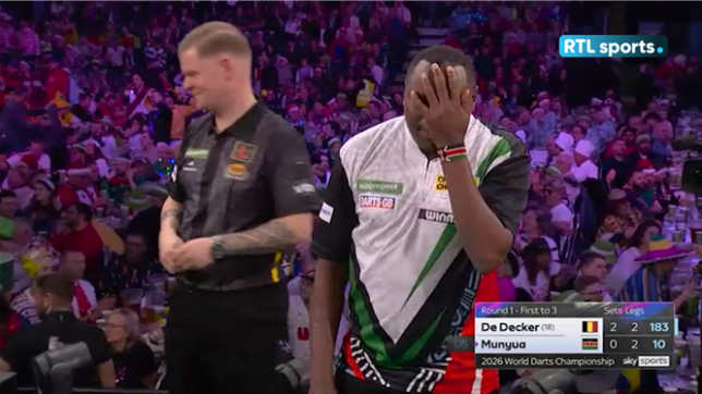 Erreurs de calcul et attaque de guêpe : l'adversaire de Mike De Decker vit un enfer aux Mondiaux de Darts
