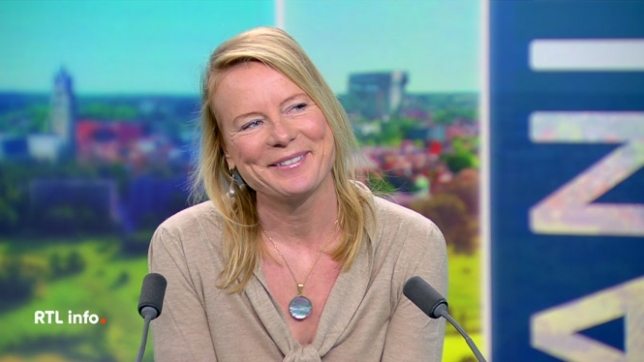 Julie Willems, comportementaliste animalier, répond à plusieurs questions concernant les animaux domestiques lors des fêtes.