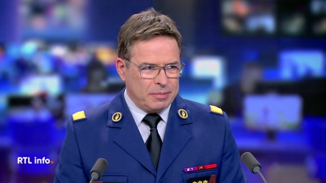 Invité en plateau, le commissaire général de la police fédérale Eric Snoeck évoque les menaces du groupe terroriste État islamique qui a récemment appelé ses partisans à commettre de nouveaux attentats en Occident.