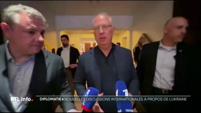 Des émissaires russes, ukrainiens, européens et américains se sont retrouvés à Miami pour envisager une sortie de guerre en Ukraine. Sur le terrain, des missiles frappent Odessa et les combats font rage dans l'Est de l'Ukraine.