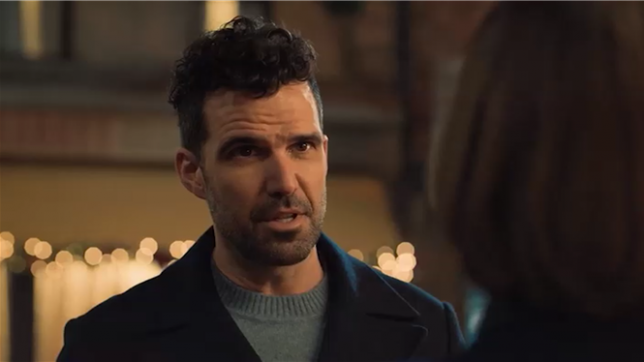 Films réconfortants, humour belge décapant, magie polaire et romances sous la neige… RTL a concocté une programmation de Noël qui sent bon le chocolat chaud et les retrouvailles en pyjama pilou.