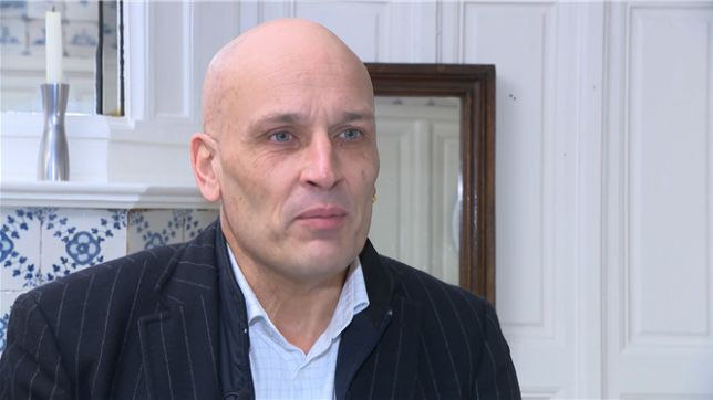 Un Belgo-Russe de 48 ans est détenu en Russie depuis le mois de juin, accusé de « trahison et atteinte à la sécurité nationale ». Arrêté alors qu’il venait rendre visite à son père malade, il risque jusqu’à 12 ans de prison.