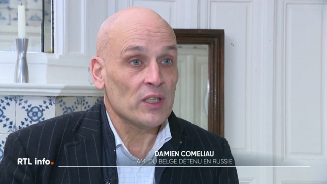 Un Belgo-Russe de 48 ans, qui s'est rendu en juin dernier à Saint-Pétersbourg pour rendre visite à son père malade, est incarcéré en Russie pour trahison et atteinte à la sécurité nationale, d'après le journal Le Soir.