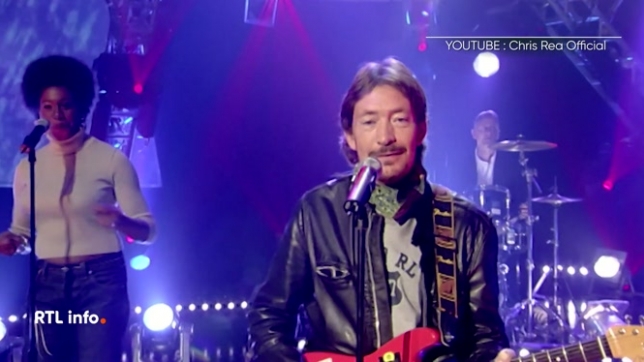 Le chanteur britannique Chris Rea est décédé à 74 ans. Malgré des problèmes de santé, dont un cancer et un AVC, il a continué à composer et à tourner. Sa voix rauque reste associée à des titres cultes comme On the Beach et le classique de Noël Driving Home for Christmas.