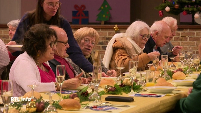 Une association a en effet voulu rassembler les personnes qui sont seules à Noël.