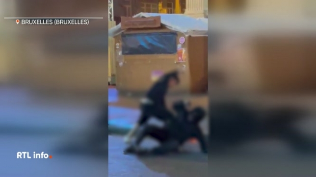 Hier soir vers 22 heures, une agression au couteau a eu lieu place de la Bourse à Bruxelles. La victime, hospitalisée, est désormais hors de danger. Le suspect a été interpellé mais doit encore être entendu.