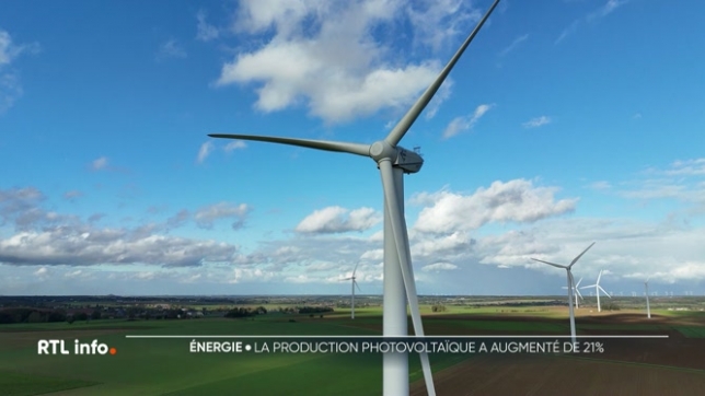 En cette fin d'année, l'heure est aussi aux bilans. En matière énergétique, notre pays n'a jamais produit autant d'énergie verte qu'en 2025. La production photovoltaïque a augmenté de 21% cette année. C'est ce qui ressort du bilan annuel d'Elia, le gestionnaire du réseau électrique.