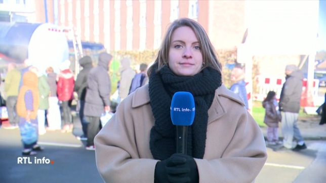 À Saint-Servais, en province de Namur, des coupures d'eau à répétition se produisent depuis quelques jours, ce qui plombe le quotidien des habitants. Le point en direct avec Cathline Delvaux.