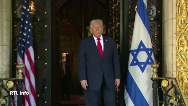 Alors que des discussions sur un accord de paix sont en cours, la Russie accuse l'Ukraine d'une attaque de drones contre une résidence présidentielle. Kiev rejette ces accusations et dénonce une manœuvre pour justifier de futures représailles.