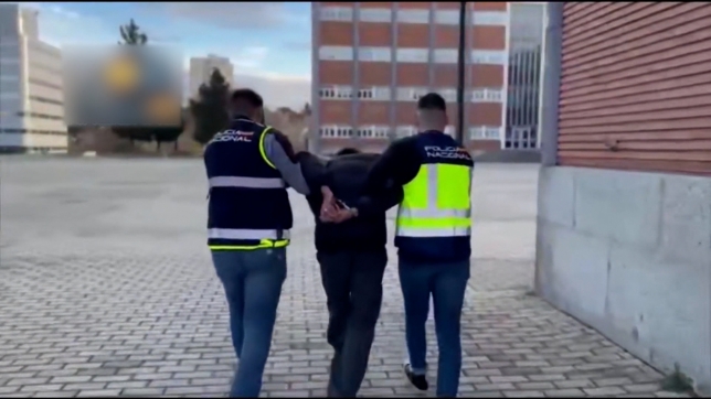 WEB SQ 1.00_01_49_16.Still002.jpg