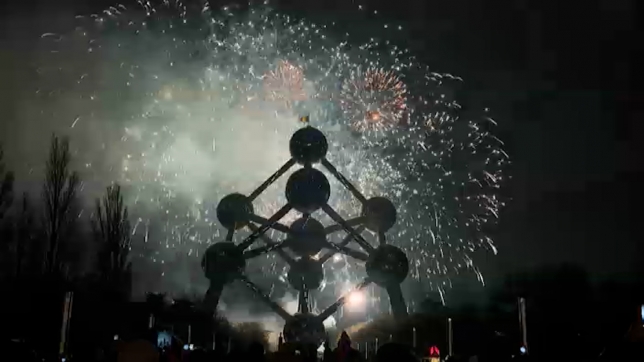 WEB FEU ARTIFICE.00_01_16_22.Still002.jpg