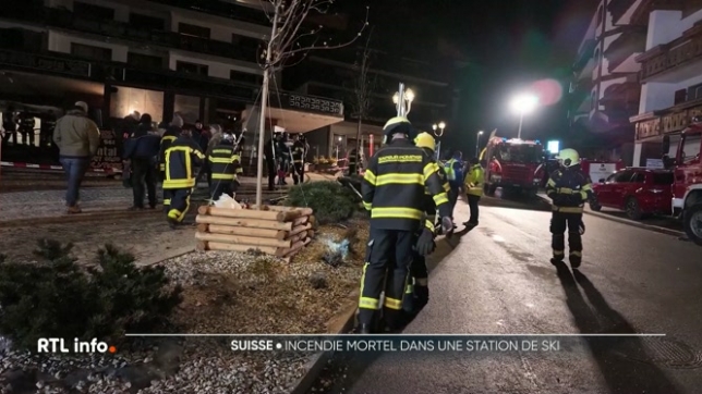 Un incendie s'est déclaré dans un bar bondé de la station de ski huppée de Crans-Montana, en Suisse, lors du réveillon de nouvel an. Il y aurait des dizaines de morts et une centaine de blessés graves.