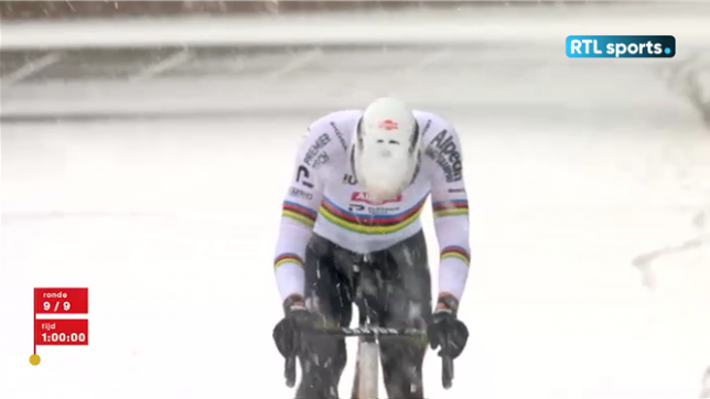 Cyclocross : Mathieu van der Pol s'impose à Mol dans des conditions folles