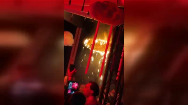 Si la soirée a tourné au drame au réveillon de Nouvel An d’un bar de Crans-Montana, une boîte de nuit bruxelloise n’est également pas passée loin de la catastrophe. Un élément de décor a pris feu alors que les fêtards célébraient l’an neuf.