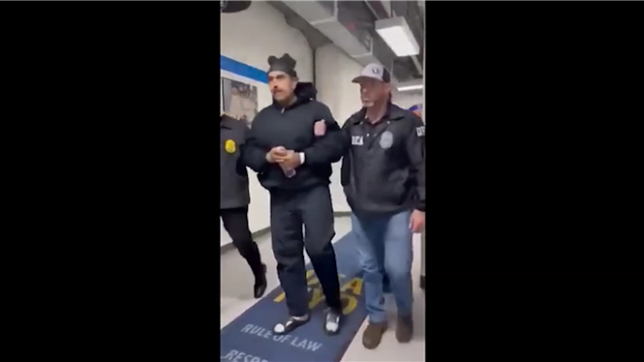 Arrivé sur le sol américain, Nicolas Maduro souhaite une bonne nuit et une bonne année