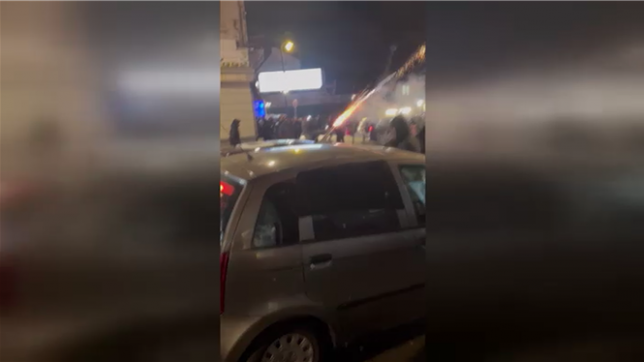 Des policiers visés par des tirs de mortiers d'artifice à Molenbeek, après la victoire du Maroc en CAN.