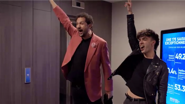 Dans ce nouvel épisode, Donovan réserve un moment unique à Eric Antoine. Le magicien réussit à surprendre son célèbre confrère avec un tour aussi inattendu qu’émouvant.