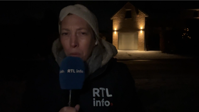 L’IRM a prolongé son alerte jaune pour toute la Belgique jusqu’à mardi midi en raison de plaques de glace, de nouvelles chutes de neige et de bancs de brouillard. Elle avait prévenu que des accumulations de neige pourraient atteindre 5 à 10 cm par endroits.