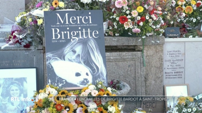 Dans le calme et sous un ciel bleu glacial, Saint-Tropez a rendu un dernier hommage à Brigitte Bardot, avec une liste restreinte d'invités, comme l'avait voulu la star planétaire.