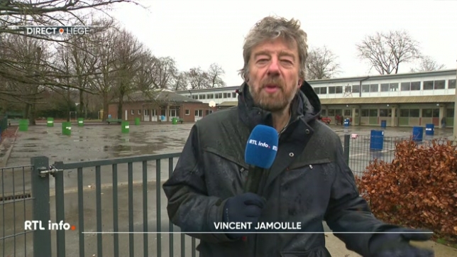 En direct de Liège, Vincent Jamoulle explique ques les habitants de la province de Liège ont reçu de nombreuses alertes météo, notamment par SMS, depuis quelques heures. Le gouverneur propose de libérer les élèves des écoles ce midi.