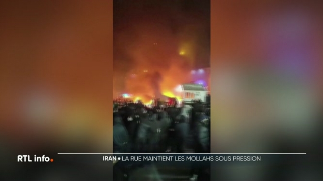 Face à la défiance des Iraniens, l'Ayatollah Khamenei a pris la parole. Les Etats-Unis menacent quant à eux de frapper l'Iran si les contestations sont réprimées dans le sang.