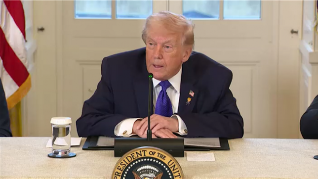 Trump souhaite employer la manière douce pour le Groenland, mais n'exclut pas la manière forte.