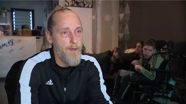 De nombreux parents d’enfants en situation de handicap vont être exclus du chômage. Ces parents n’ont d’autre choix que de s’occuper à temps plein de leur enfant malade. Ils vont perdre toute forme de revenu à partir du mois de mars lors de la 2e phase des exclusions. Des milliers de familles sont concernées.