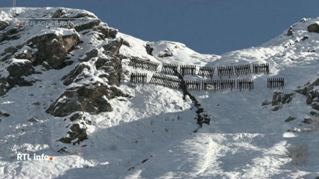 Les victimes faisaient du hors-piste lorsqu'elles ont été prises dans des avalanches en Savoie. Les massifs des Alpes avaient pourtant été déclarés à haut risque tout le week-end en raison de l'instabilité du manteau neigeux.