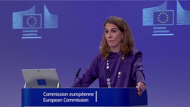 Nous n'en sommes pas encore là : la porte-parole de l'UE évoque les discussions avec Poutine pour la paix en Ukraine