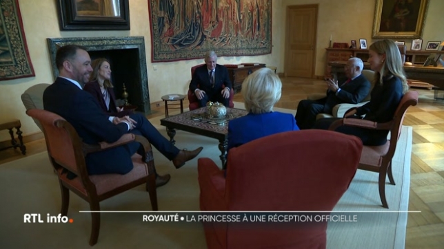 La princesse Élisabeth a participé à la réception de Nouvel An organisée pour l'Union européenne. Pour l'héritière du trône, il s'agit d'une nouvelle étape dans sa formation au rôle de future reine, avec une présence de plus en plus marquée dans les activités politiques et institutionnelles.