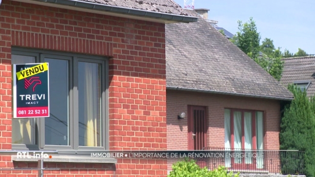 Les ventes immobilières ont bondi de 14 % en un an, surtout en Wallonie grâce à la baisse des droits d'enregistrement, selon le baromètre des notaires. Les prix augmentent : 270 000 € en moyenne en Wallonie, 580 000 € à Bruxelles. Les biens rénovés et économes en énergie restent les plus prisés.