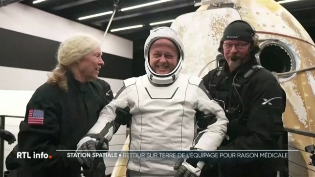 4 astronautes ont quitté  la Station Spatiale Internationale hier soir, avec un mois d'avance, en raison d'un problème de santé touchant un astronaute. Ils sont bien arrivés sur Terre.