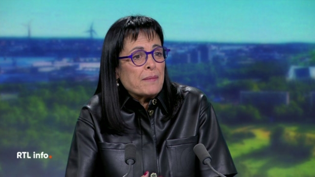Invitée du RTL info 13h., Pascale Robience nous explique que 7 Belges sur 10 sont carencés en vitamine D, principalement en hiver, en raison du manque de lumière. Elle nous donne des conseils en matière d'alimentation, pour éviter cette carence.