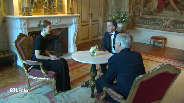 L'héritière du trône a accompagné le roi Philippe pour recevoir le Secrétaire général de l'OTAN, au château de Laeken. Traditionnellement, le couple royal reçoit les dirigeants de l'organisation militaire. La princesse retournera ensuite à Harvard.
