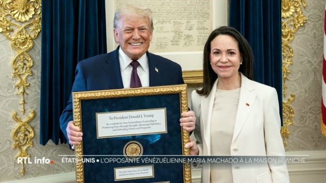 L'opposante vénézuélienne Maria Corina Machado a déclaré avoir offert à Donald Trump la médaille de son prix Nobel de la Paix lors de leur rencontre à la Maison Blanche. Mme Machado avait déclaré que ce serait un grand honneur pour lui si elle lui cédait son prix ou le partageait avec lui.