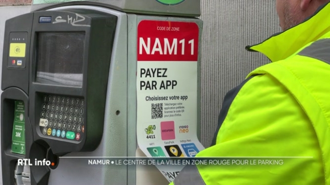 Garer sa voiture dans le centre de la ville de Namur est désormais plus coûteux. En outre, la durée du stationnement a été réduite. Le centre-ville namurois est classé en zone rouge depuis le début de l'année. Dès lors, qu'est-ce qui change concrètement pour les automobilistes ?