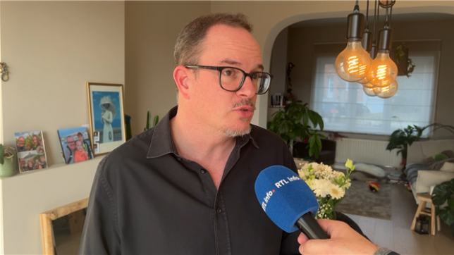 Les 83 hypermarchés et supermarchés Carrefour intégrés sont désormais ouverts le dimanche matin. Christophe Charlot, rédacteur en chef du magazine Gondola, analyse cette décision.