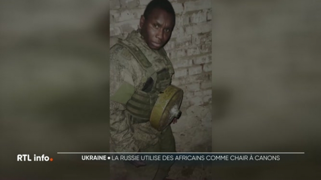 Derrière cette guerre qui s'enlise, un visage encore plus sombre se dévoile : des Africains, utilisés comme chair à canon par l'armée russe. Des vidéos glaçantes montrent, entre autres, un Ougandais contraint d'avancer vers les lignes ukrainiennes avec une mine fixée à son corps.