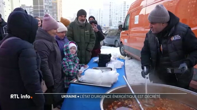 Le ministre ukrainien de l'Energie a ordonné aux entreprises publiques d'augmenter leurs importations d'électricité pour faire face aux difficultés du réseau énergétique, mis à mal par les bombardements russes et un hiver particulièrement froid. Le gouvernement a décrété l'état d'urgence.