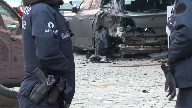 ATTENTION DROITS - Accident Ixelles TK.03_41_20_23.Still001.jpg