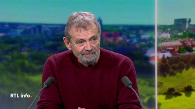 On retrouve en plateau le romancier français Pierre Lemaitre pour présenter son nouveau roman Les belles promesses.